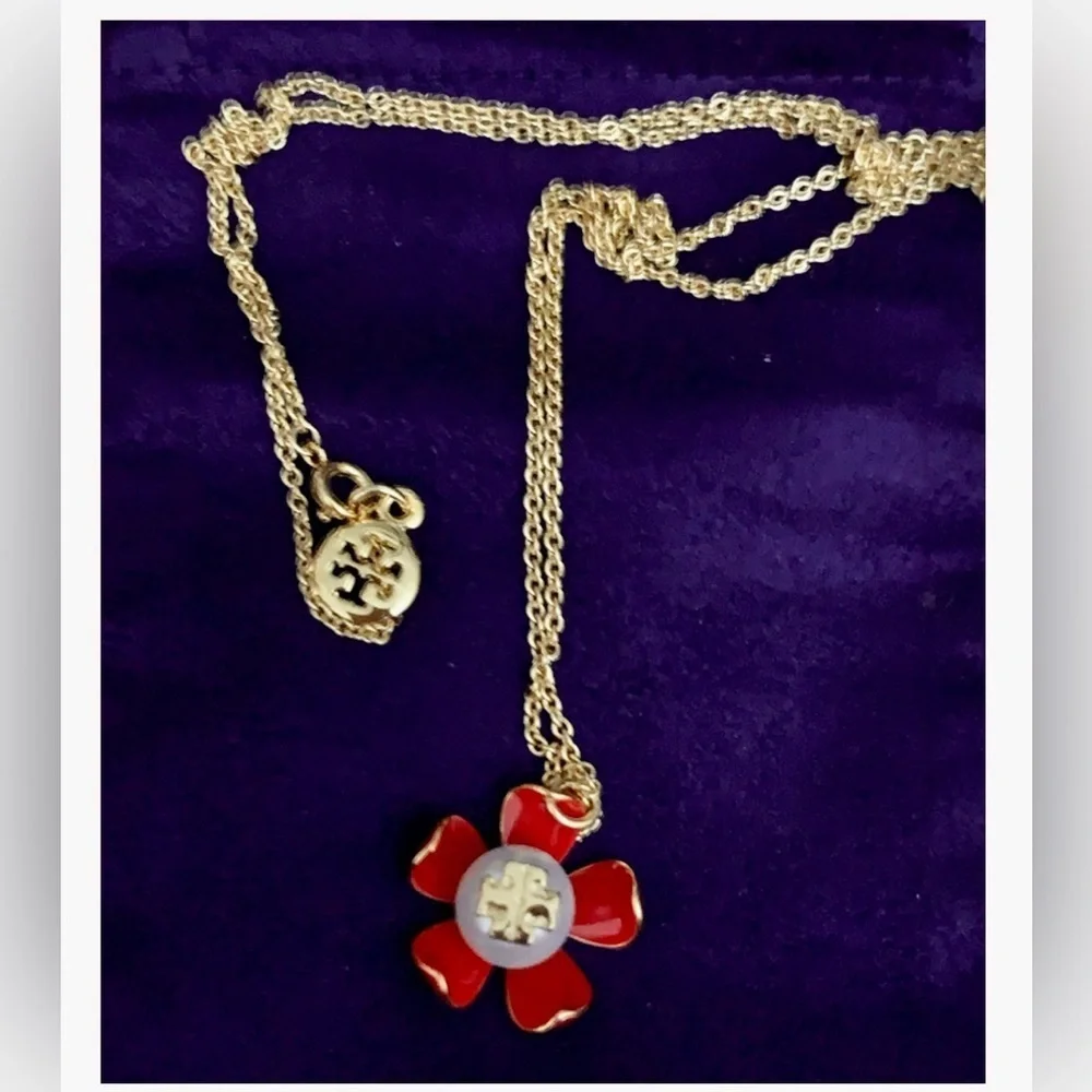 🔥🔥Authentic Designer Necklace At Awesome Prices To Buy Now & Save Price Firm